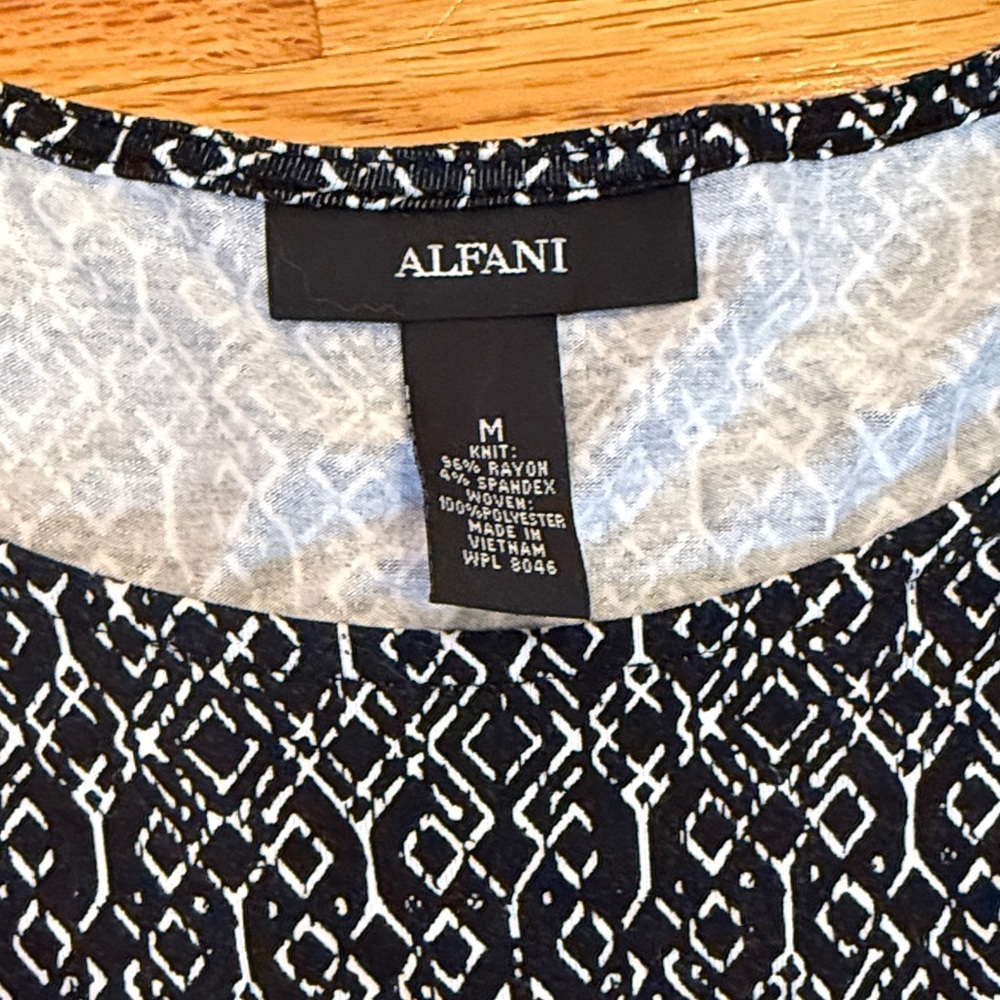 Alfani Black and White Geometric Knit Top - Picture 2 of 2